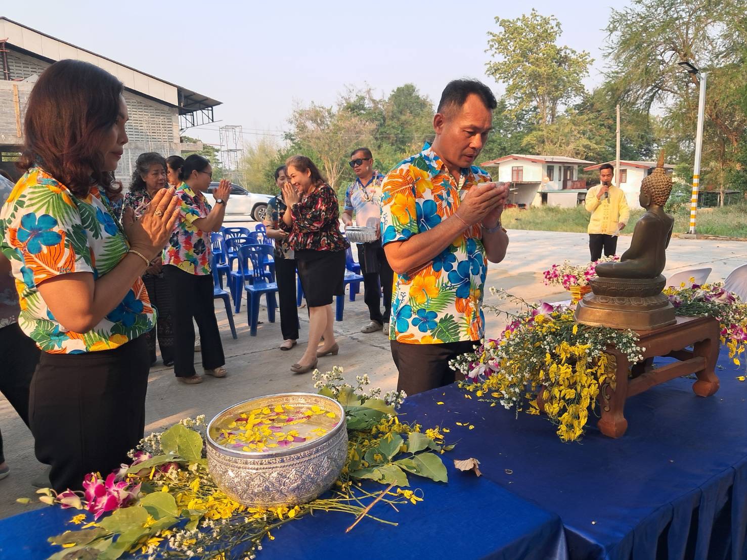 🎯🎯 พช.เชียงยืน จังหวัดมหาสารคาม💠💠ร่วมกิจกรรมสรงน้ำพระ รดน้ำขอพรนายอำเภอเชียงยืน